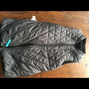 COPY - Ivivva reversible Sherpa lined vest